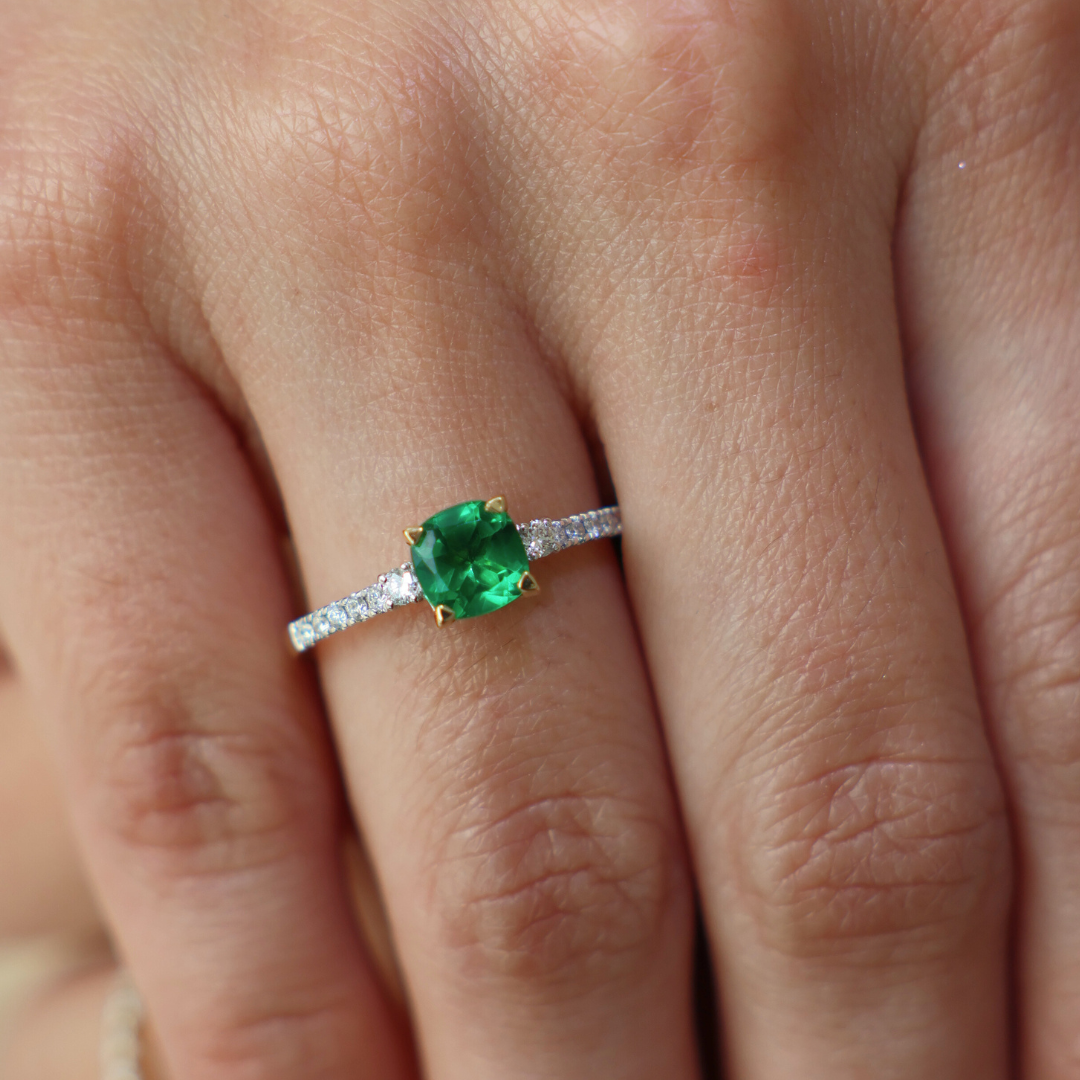Green Stone With Diamond