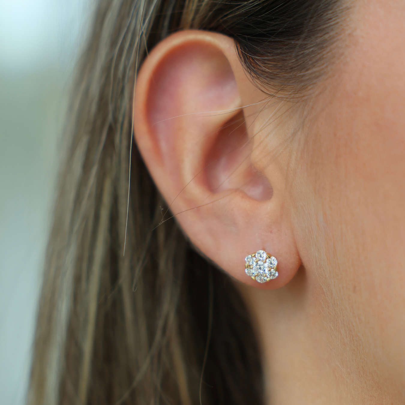 Zirconia Flower Stud