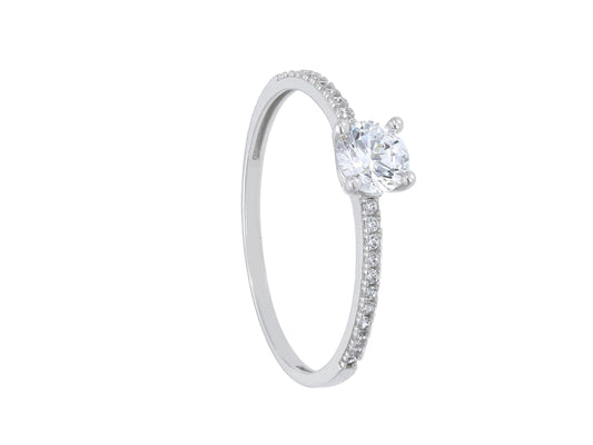 Engagement ring with cz