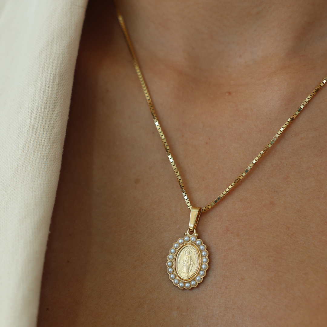 Pearl Oval Milagrosa Pendant