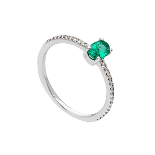 Emerald With Diamond Ring