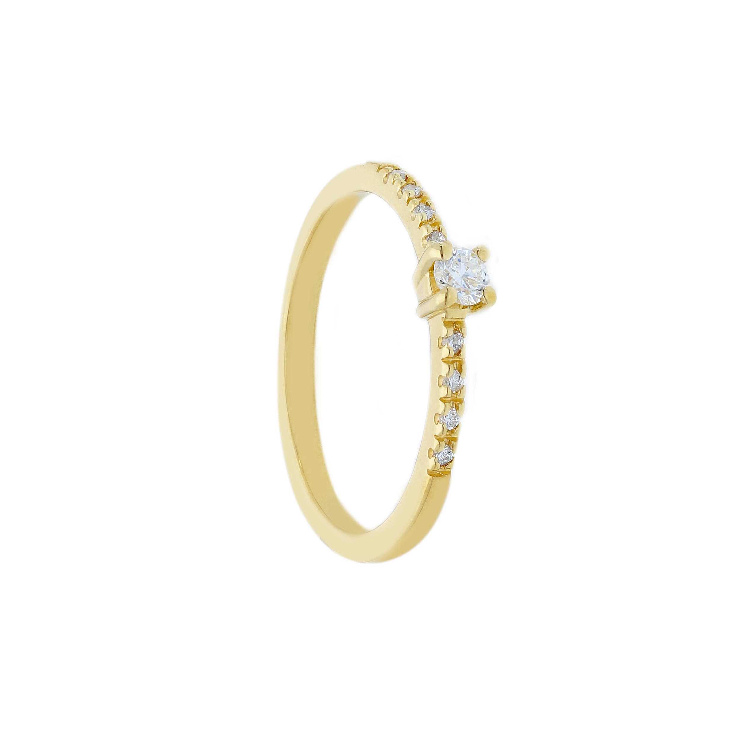 Engagement Ring With Diamond
