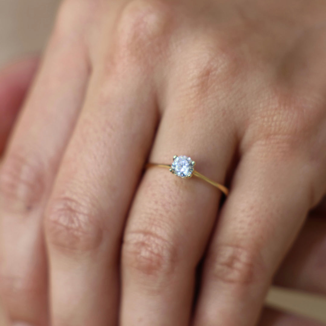 Anillo solitario
